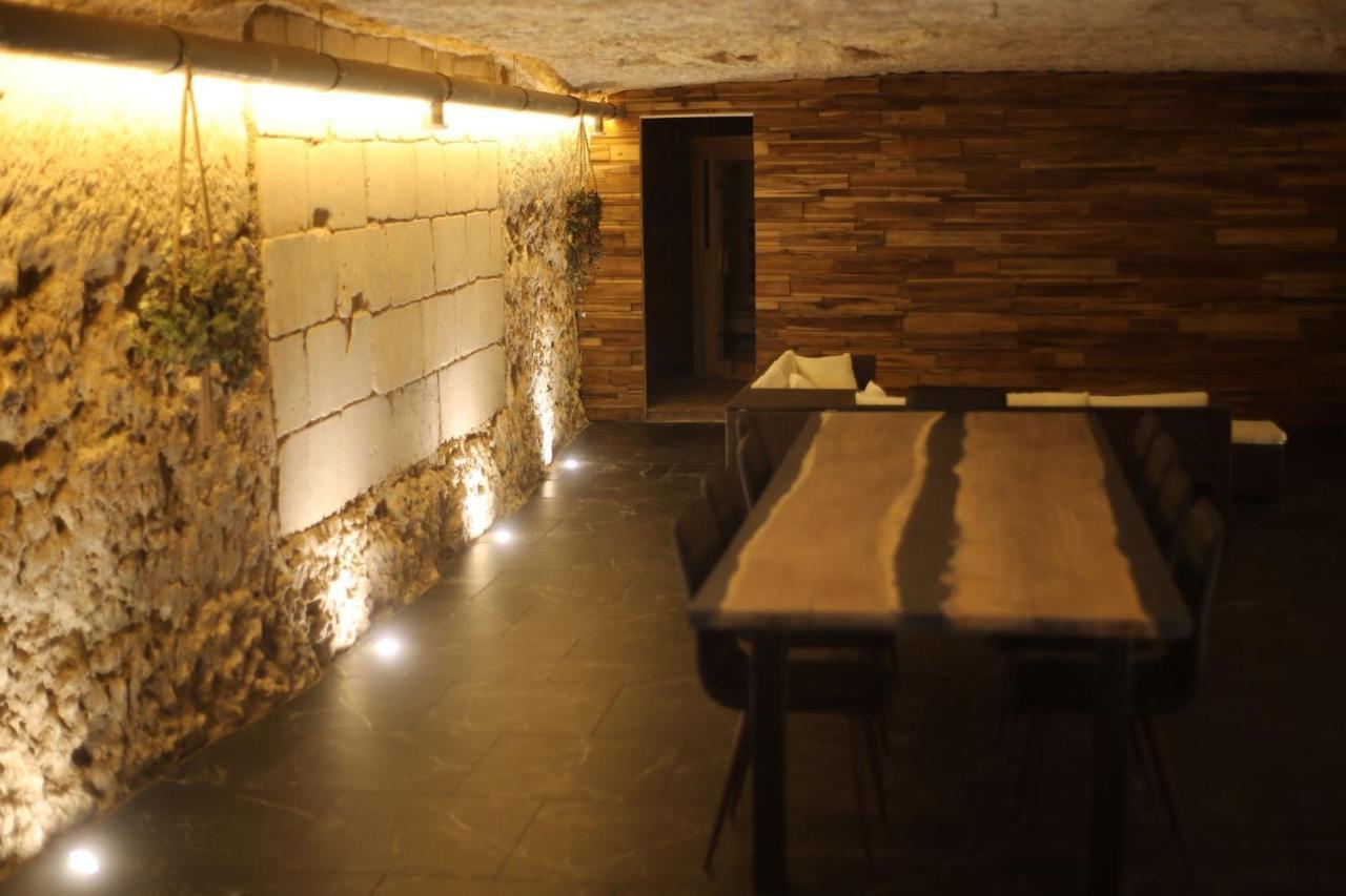 La Montrieuse, Chambre Individuelle Avec Sauna Et Baignoire Spa Naveil Ngoại thất bức ảnh